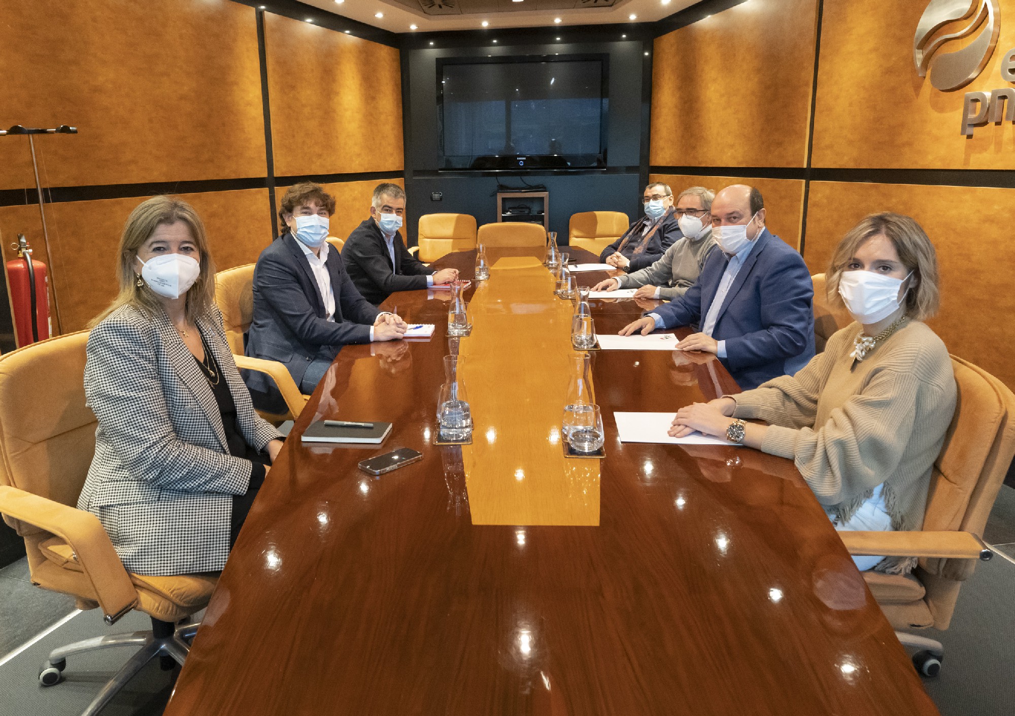 Reunión entre EAJ-PNV y PSE-EE | Foto: Socialistas Vascos