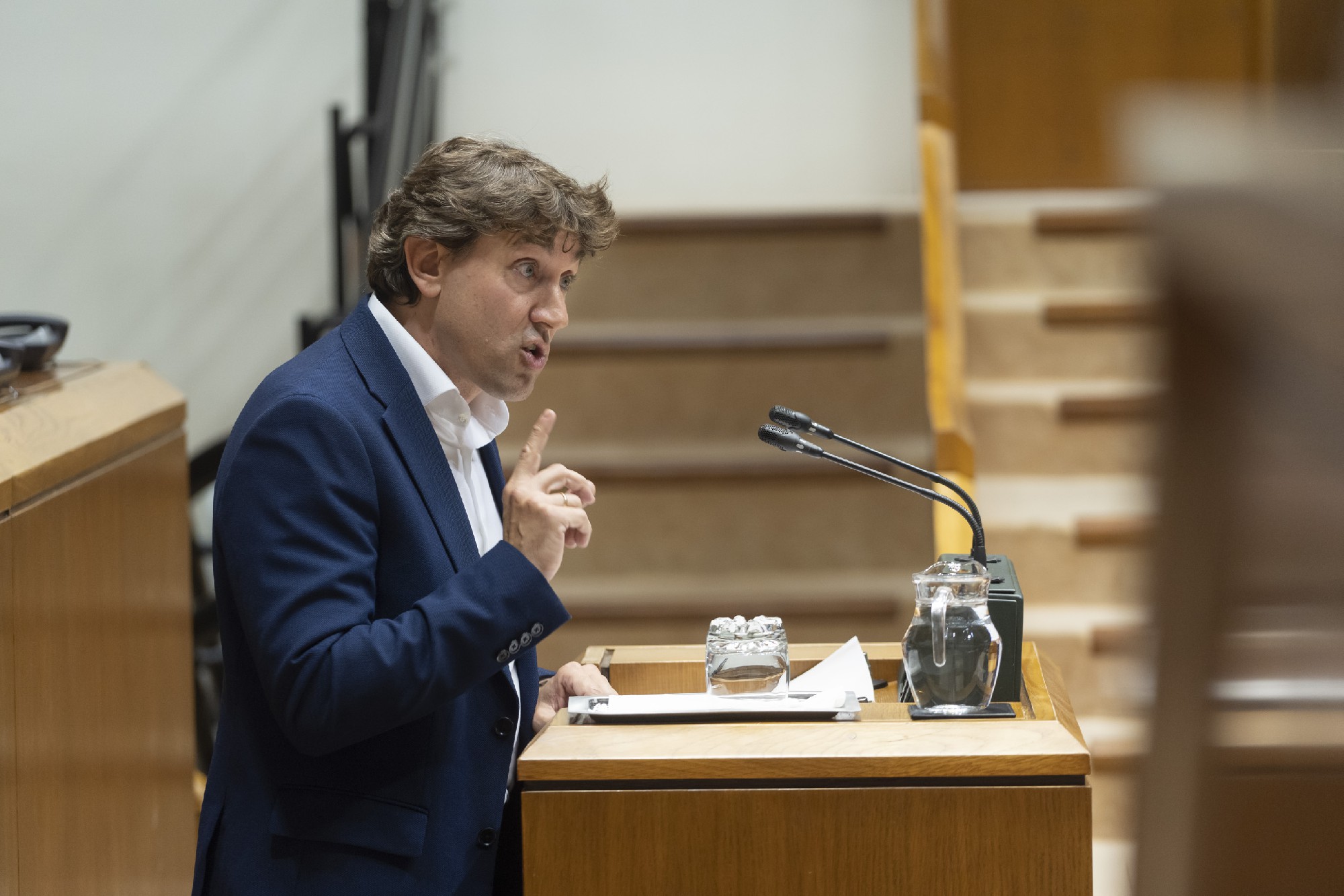 El Secretario Eneko Andueza, interviene en el Pleno de Política General | Foto: Socialistas Vascos