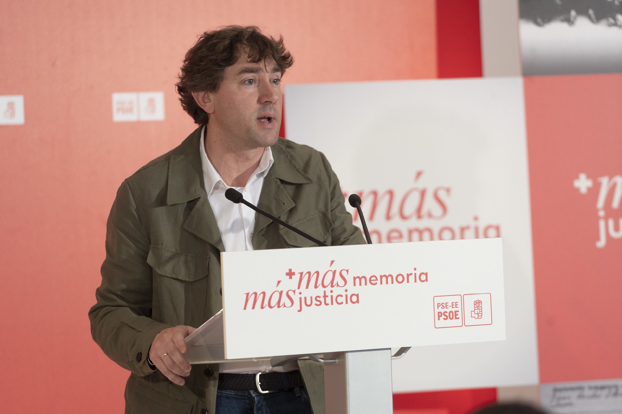 El Secretario General del PSE-EE, Eneko Andueza, interviene en la Jornada "Más memoria, más justicia" | Foto: Socialistas Vascos
