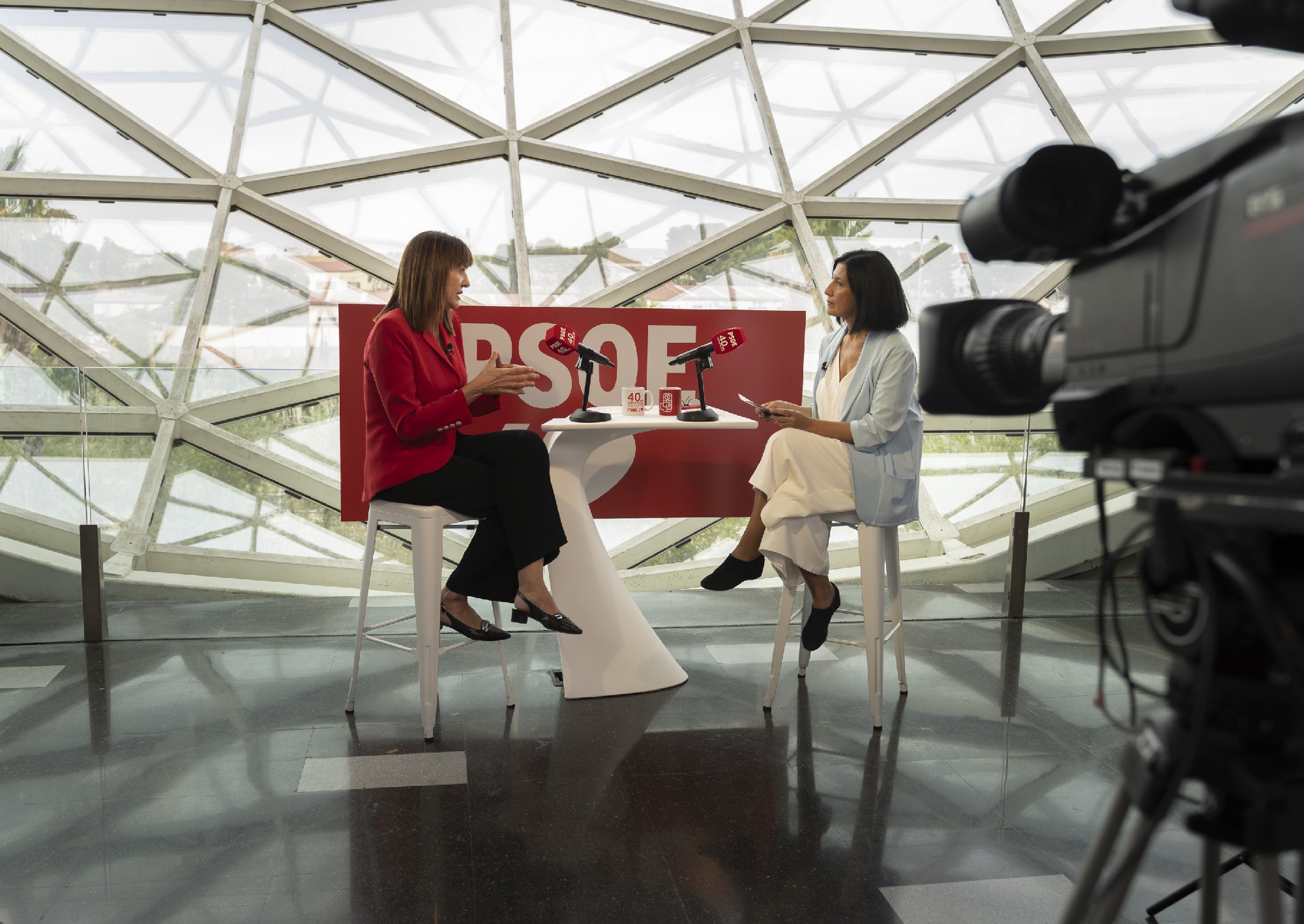 Idoia Mendia entrevistada durante el 40 Congreso del PSOE | Foto: Socialistas Vascos