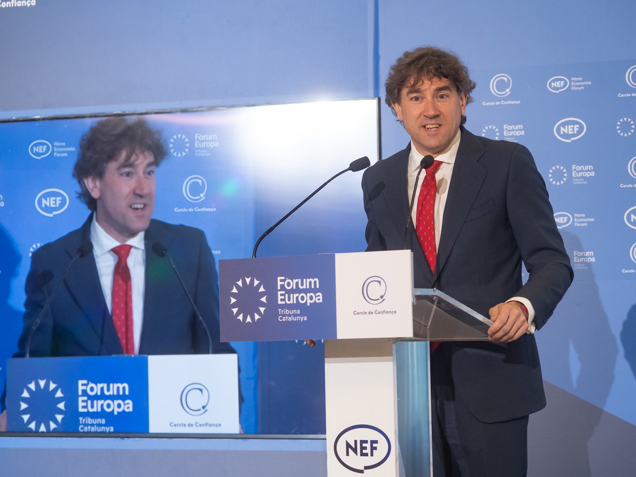 El Secretario General del PSE-EE, Eneko Andueza, durante su intervenci&oacute;n en el F&oacute;rum Europa-Tribuna Catalunya celebrado en Barcelona | Foto: Socialistas Vascos