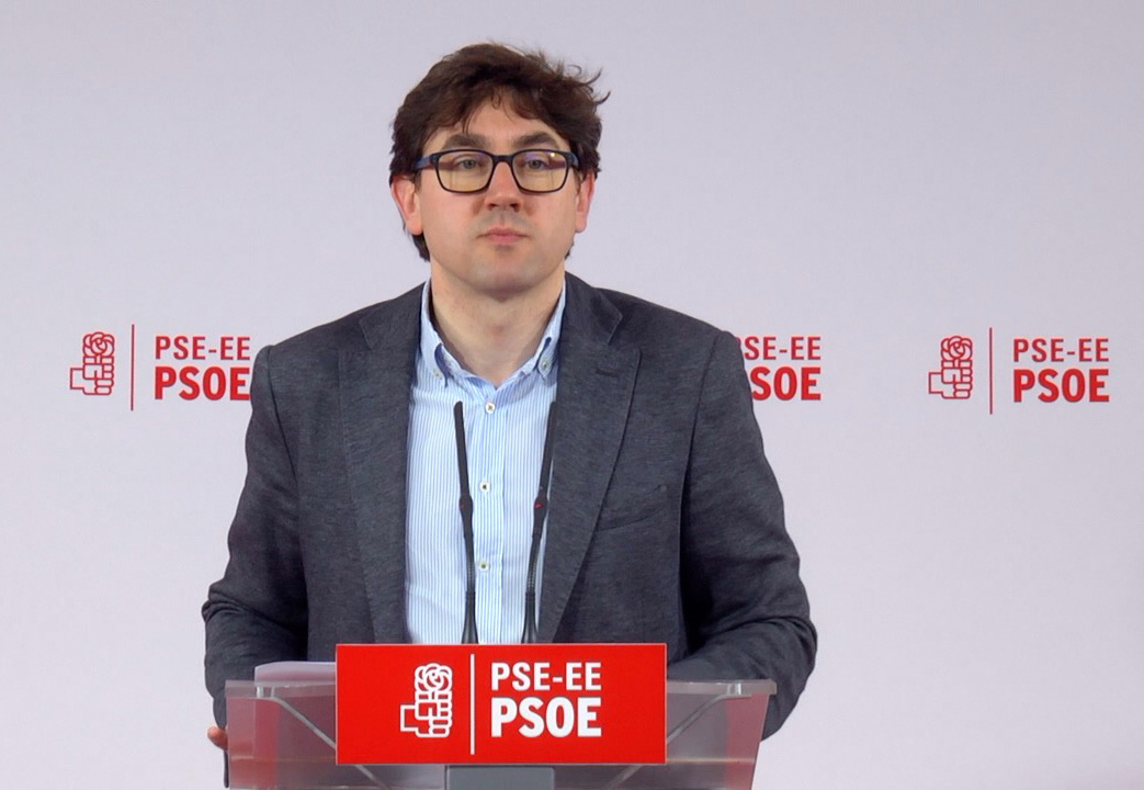 El portavoz adjunto del Grupo parlamentario Socialistas Vascos, Eneko Andueza. Foto | Socialistas Vascos