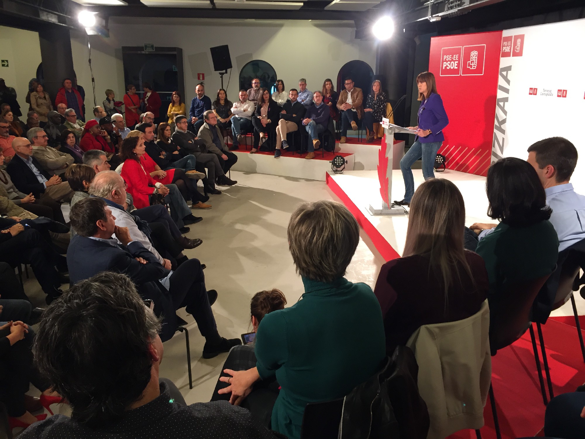 Idoia Mendia interviene en la presentaci&oacute;n de la candidatura de Teresa Laespada a Diputada General de Bizkaia | Foto: Socialistas Vascos.
