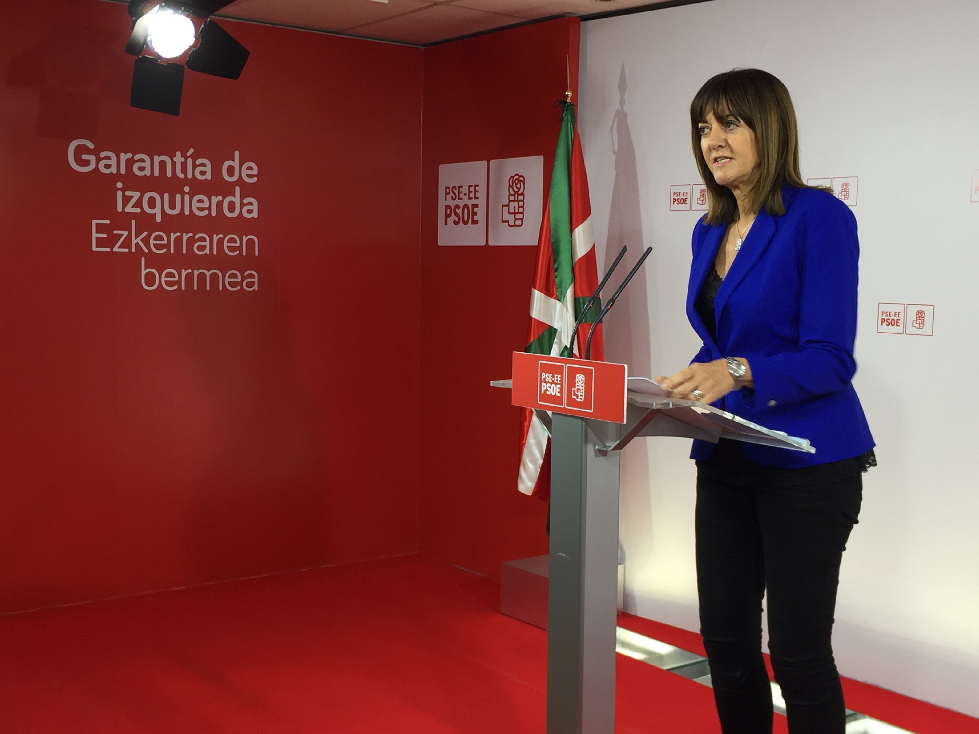 La Secretaria General del PSE-EE, Idoia Mendia, en la rueda de prensa que ha ofrecido en la sede de los Socialistas Vascos en Bilbao | Foto: Socialistas Vascos.