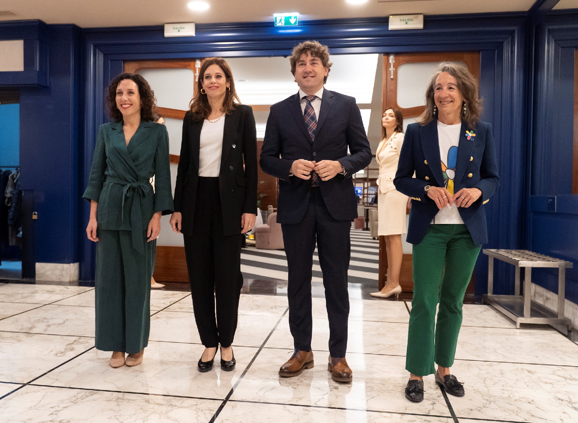 El Secretario General del PSE-EE, Eneko Andueza, junto a las candidatas a las alcaldías de Vitoria-Gasteiz, Bilbao y San Sebastián, Maider Etxebarria, Nora Abete y Marisol Garmendia, en el Fórum Europa-Tribuna Euskadi | Foto: Socialistas Vascos