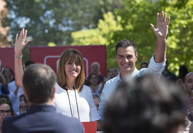 Idoia Mendia y Pedro S&aacute;nchez en Vitoria-Gasteiz.
