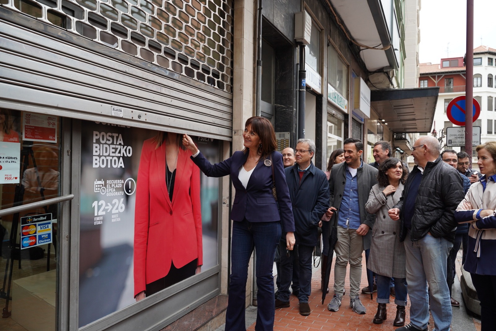 Idoia Mendia inaugura el local de informaci&oacute;n en Barakaldo | Foto: Socialistas Vascos