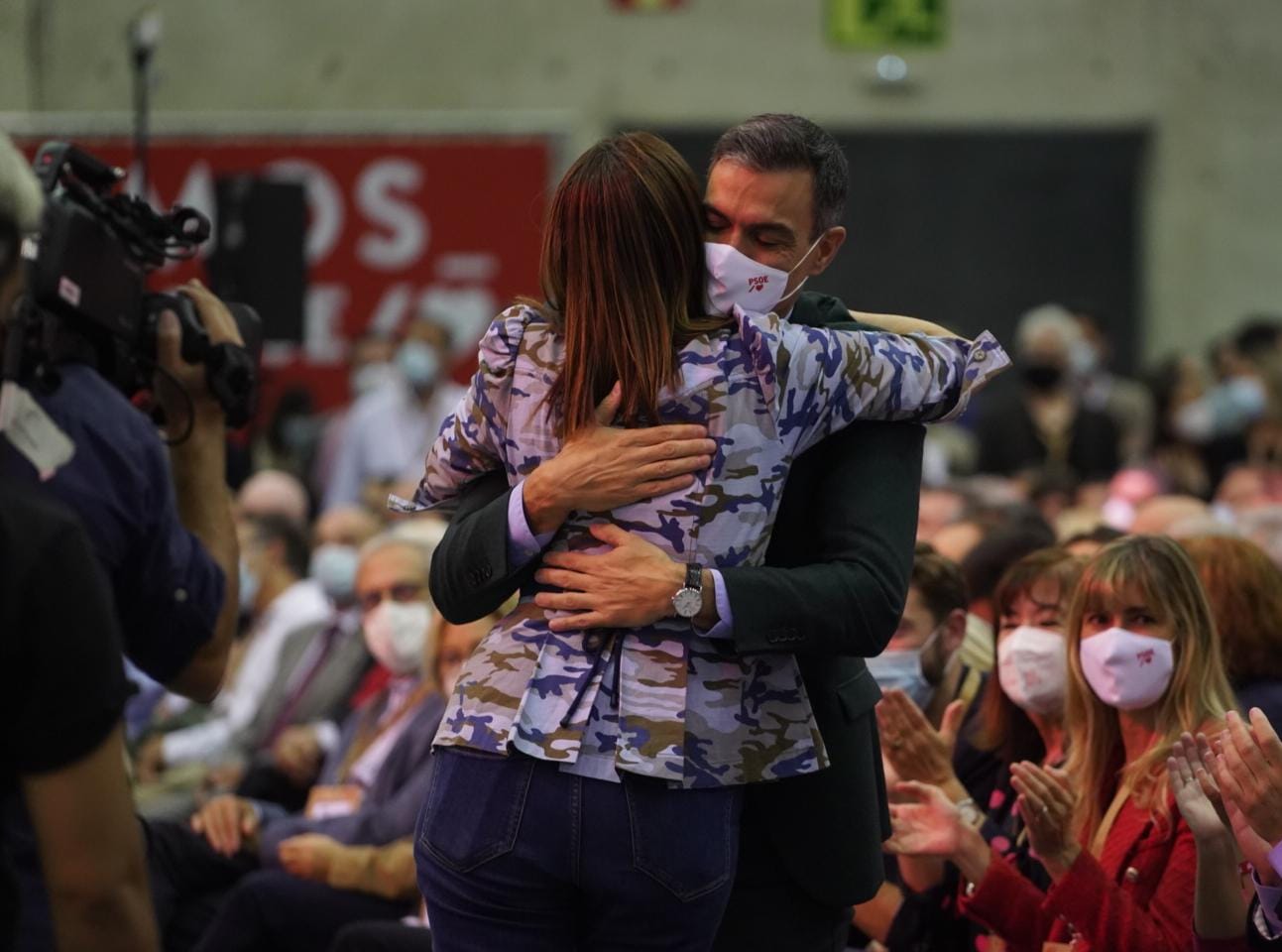 Idoia Mendia y Pedro Sánchez, en el 40 Congreso del PSOE | Foto: Socialistas Vascos.