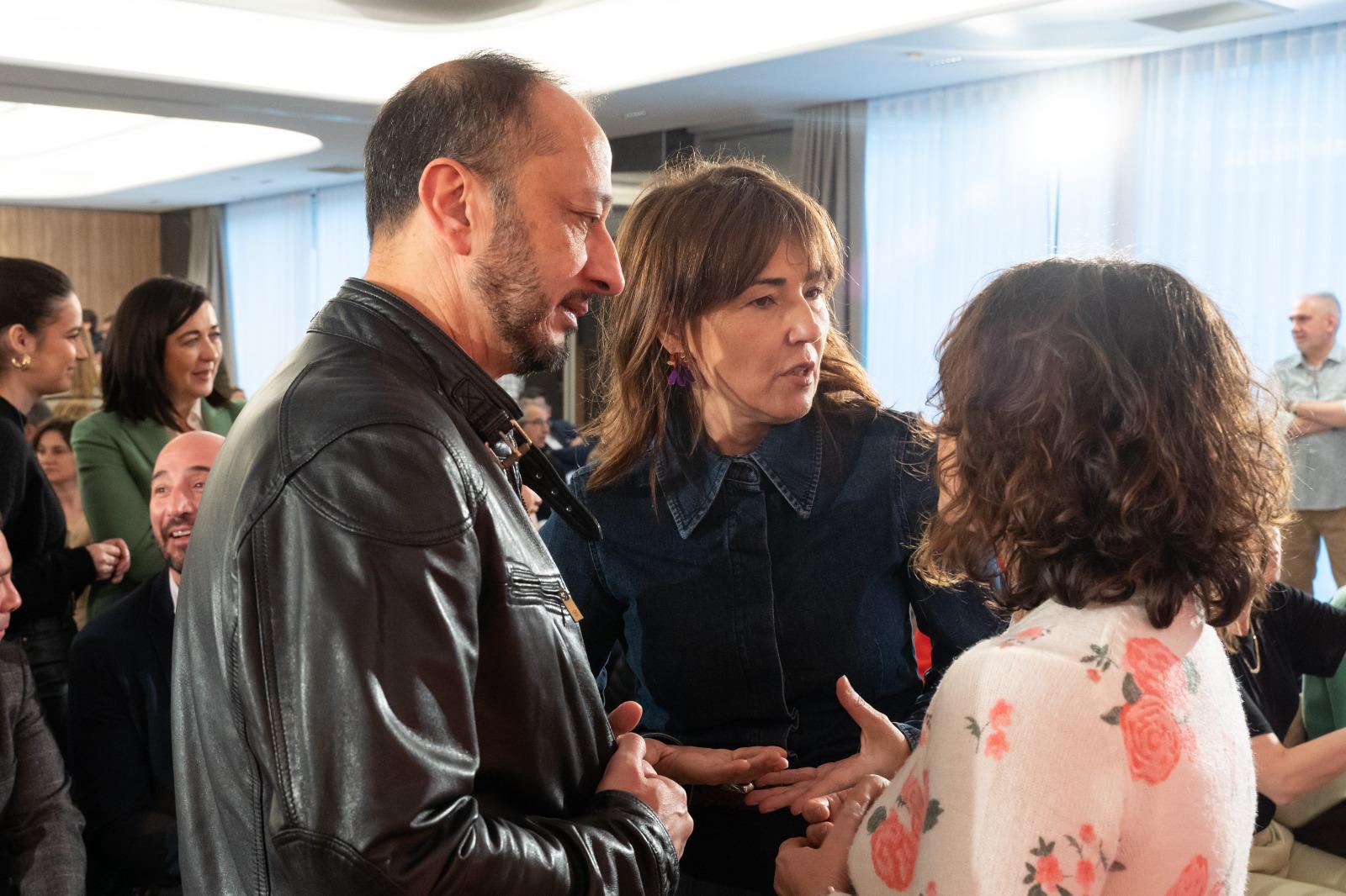 La Secretaría del Área de Política Institucional del PSE-EE, Begoña Gil, junto al Secretario de Política Municipal del PSOE, Alfonso Rodríguez Gómez De Celis | Foto: Socialistas Vascos