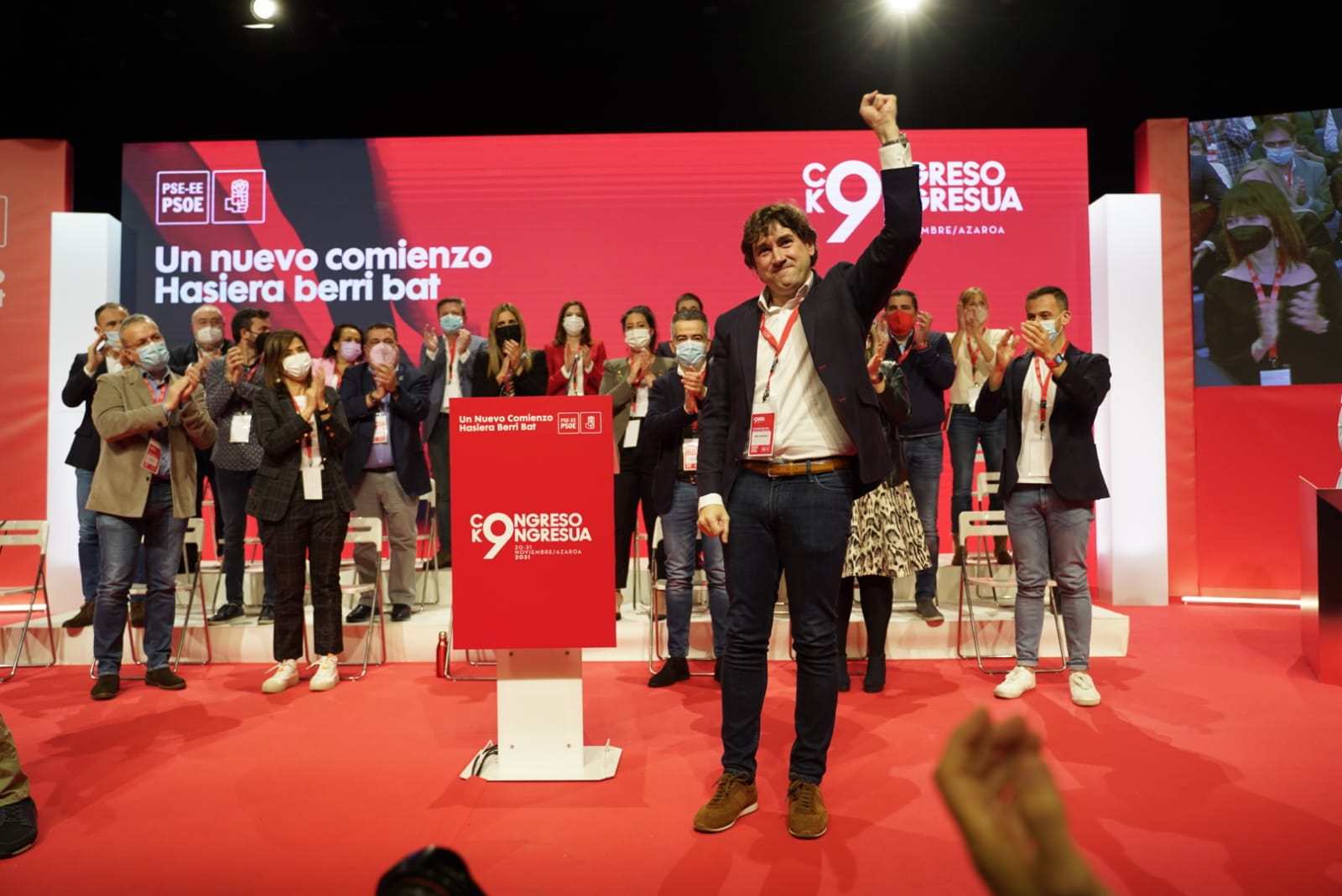 El Secretario General del PSE-EE, Eneko Andueza, se dirige a los delegados del 9º Congreso tras su designación. Foto: Socialistas Vascos